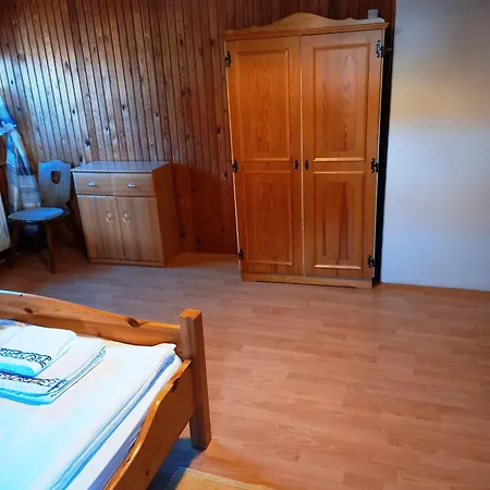 Apartment Weintraube Rohr im Gebirge Exterior photo